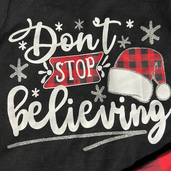 Don’t stop believing Christmas outfit - Picture 3 of 7